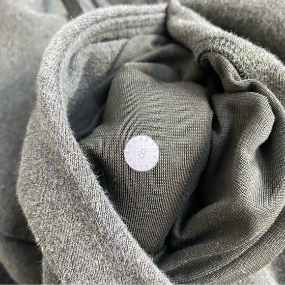 Lululemon Camo Green Huddle And Hustle Jacket Size 8 - Picture 16 of 16